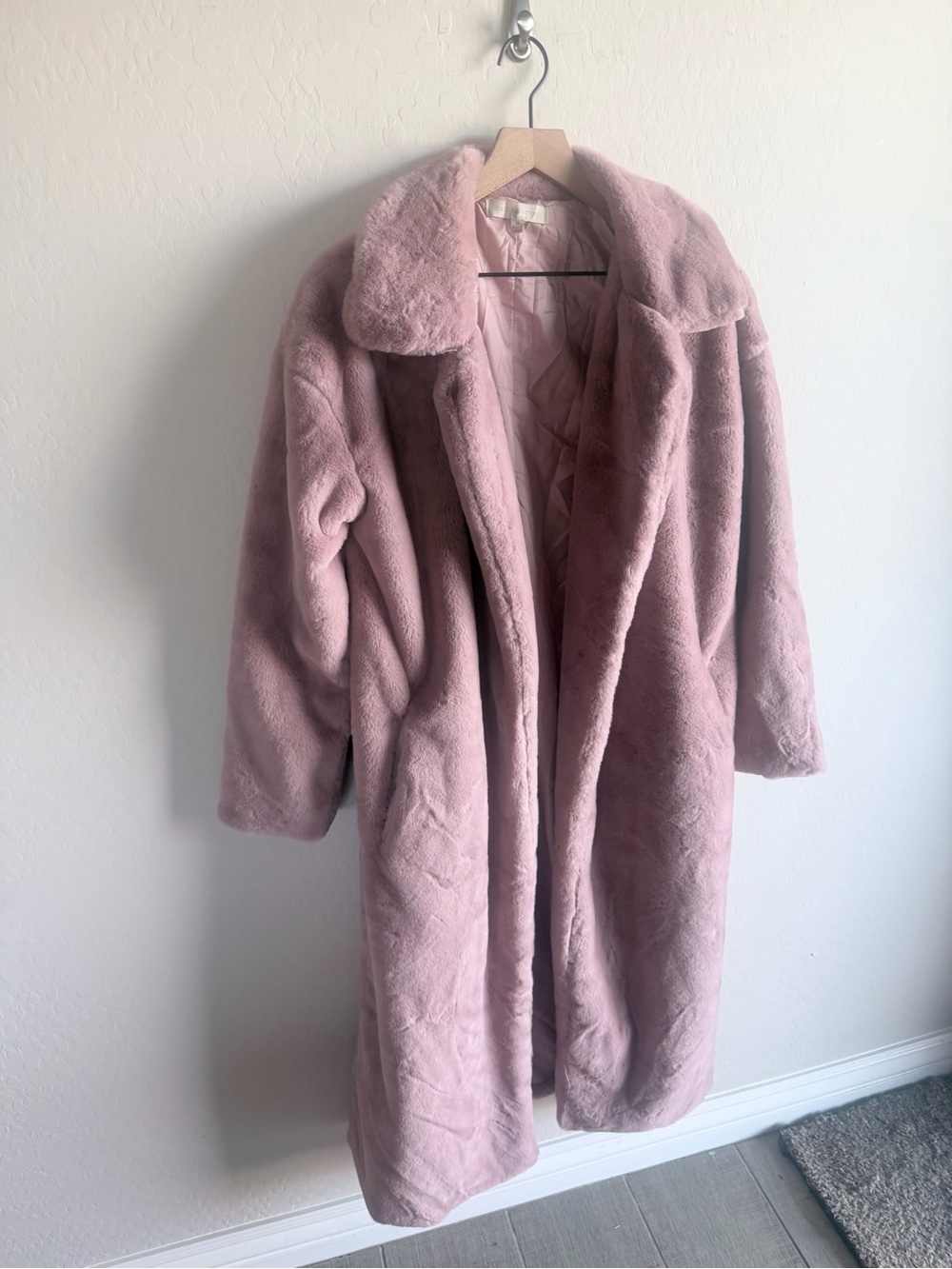 Classic Faux Fur Long Coat in Dusty Rose Womens M Boho Glam Soft Fairy Babydoll - Picture 3 of 6